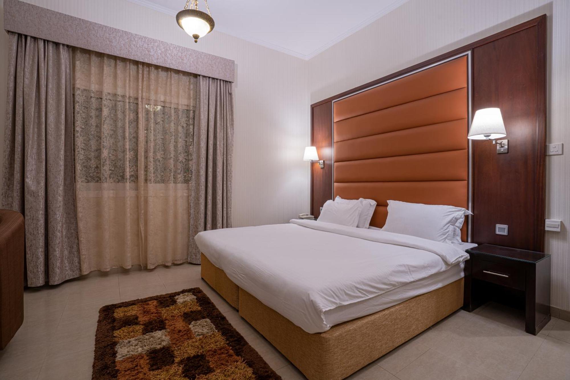 Vista City Hotel Dubai Exterior foto